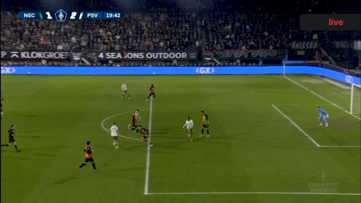 Dennis Man, gol frumos în Nijmegen - PSV » Românul a greșit apoi la reușita decisivă și a părăsit Cupa Olandei
