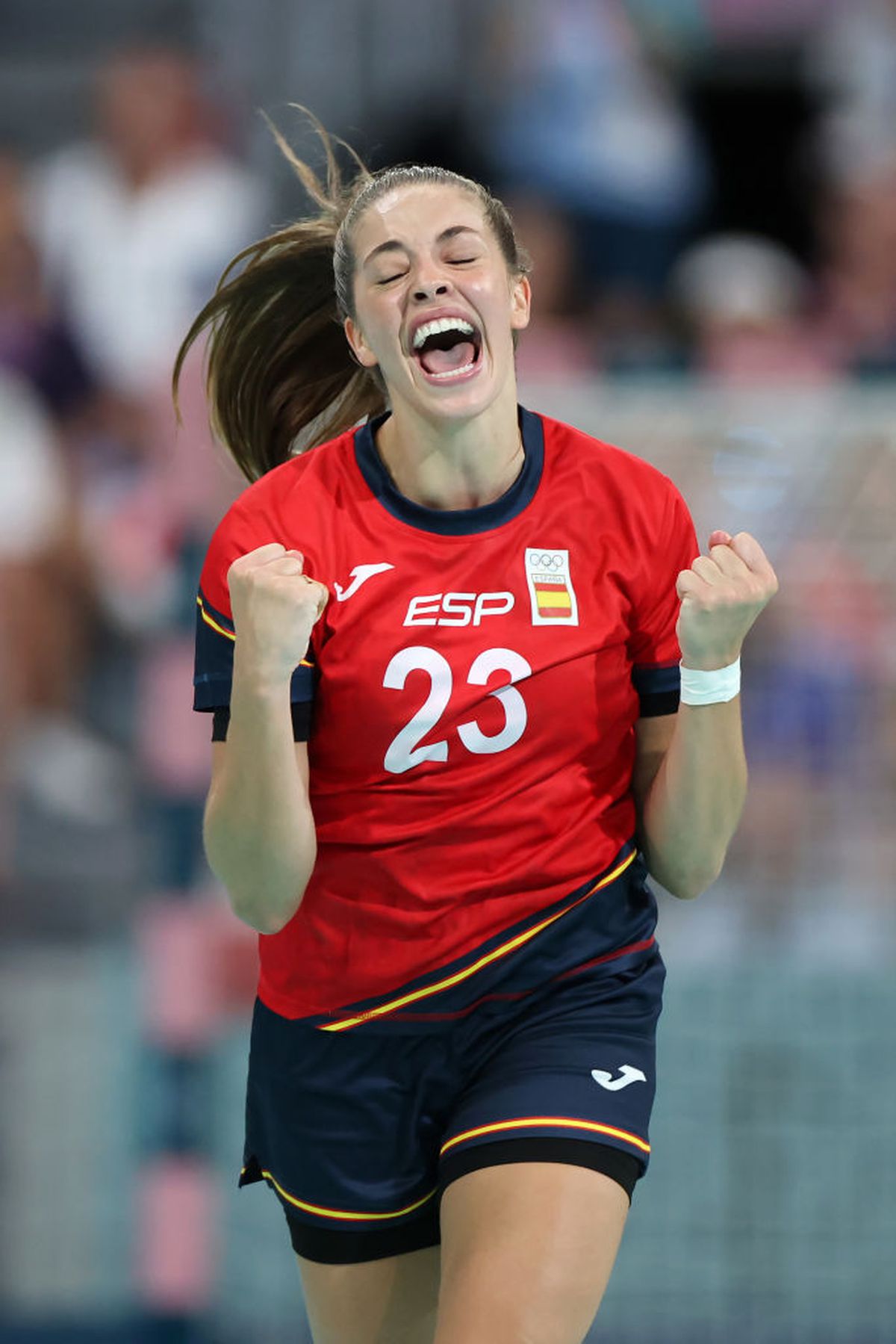 Paula Arcos și Kinga Janurik, relație