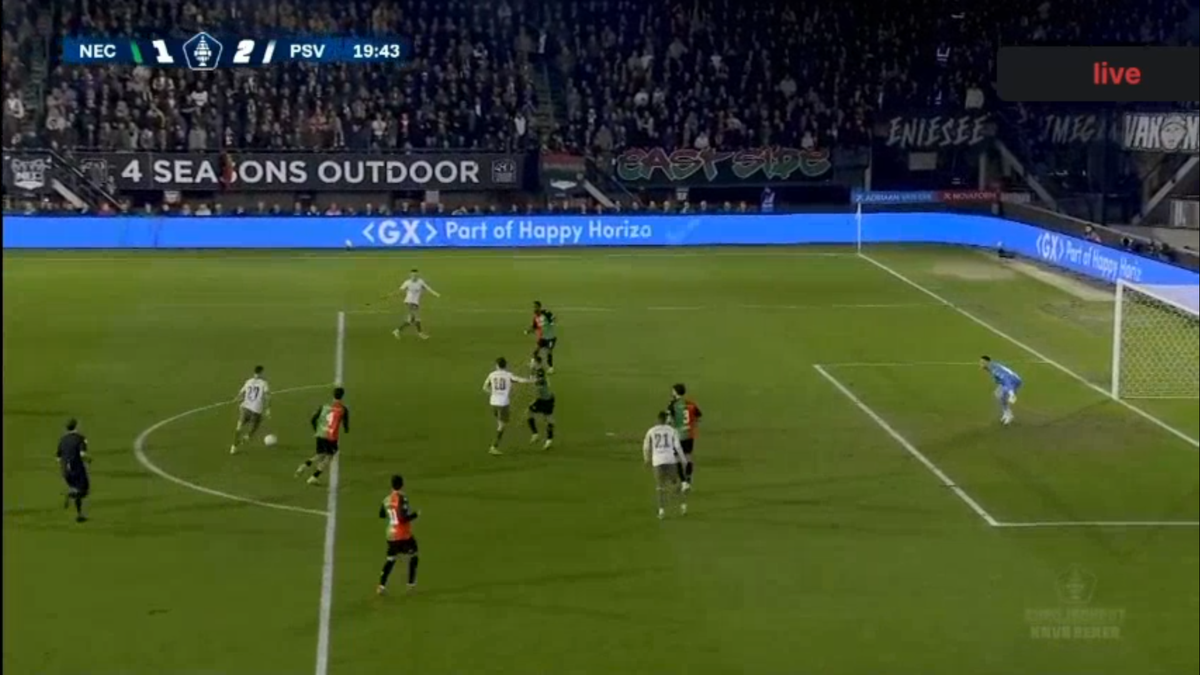 Dennis Man a făcut 2-1 în meciul cu Nijmegen