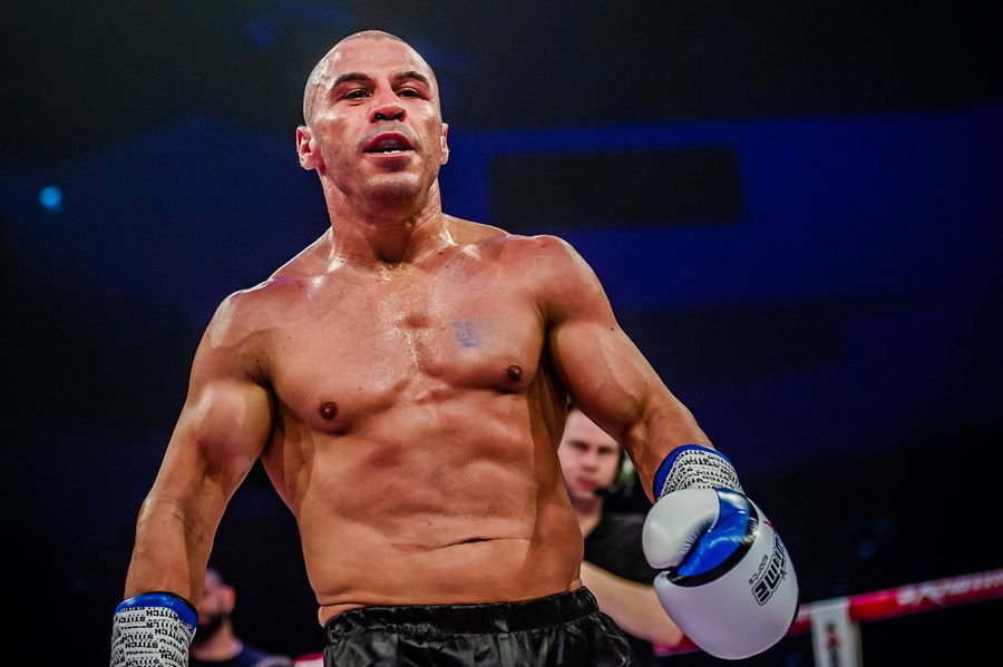 Floyd Mayweather, duel cu un multiplu campion mondial la kickboxing: „Atena, Grecia, pregătiți-vă”