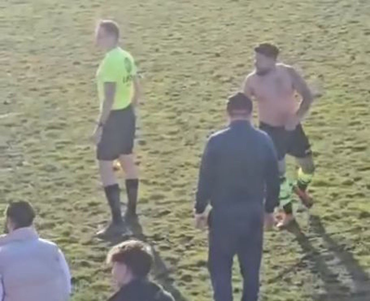 Scandal și bătaie generală la meciul din România! Poliția a intervenit de urgență