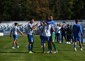Fotbaliștii unei echipe de tradiție, care voia în Superliga, trăiesc pe banii părinților!