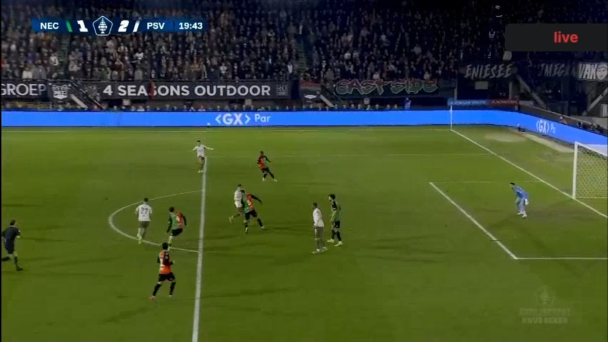 Dennis Man a făcut 2-1 în meciul cu Nijmegen