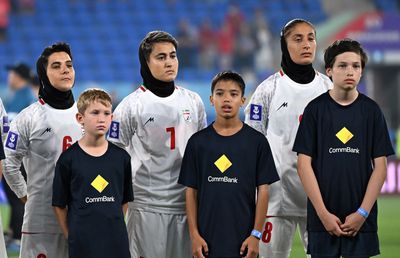 Fotbalistele din Iran riscă pedeapsa cu moartea! Declarate trădătoare de război pentru gestul lor curajos de dinaintea meciului