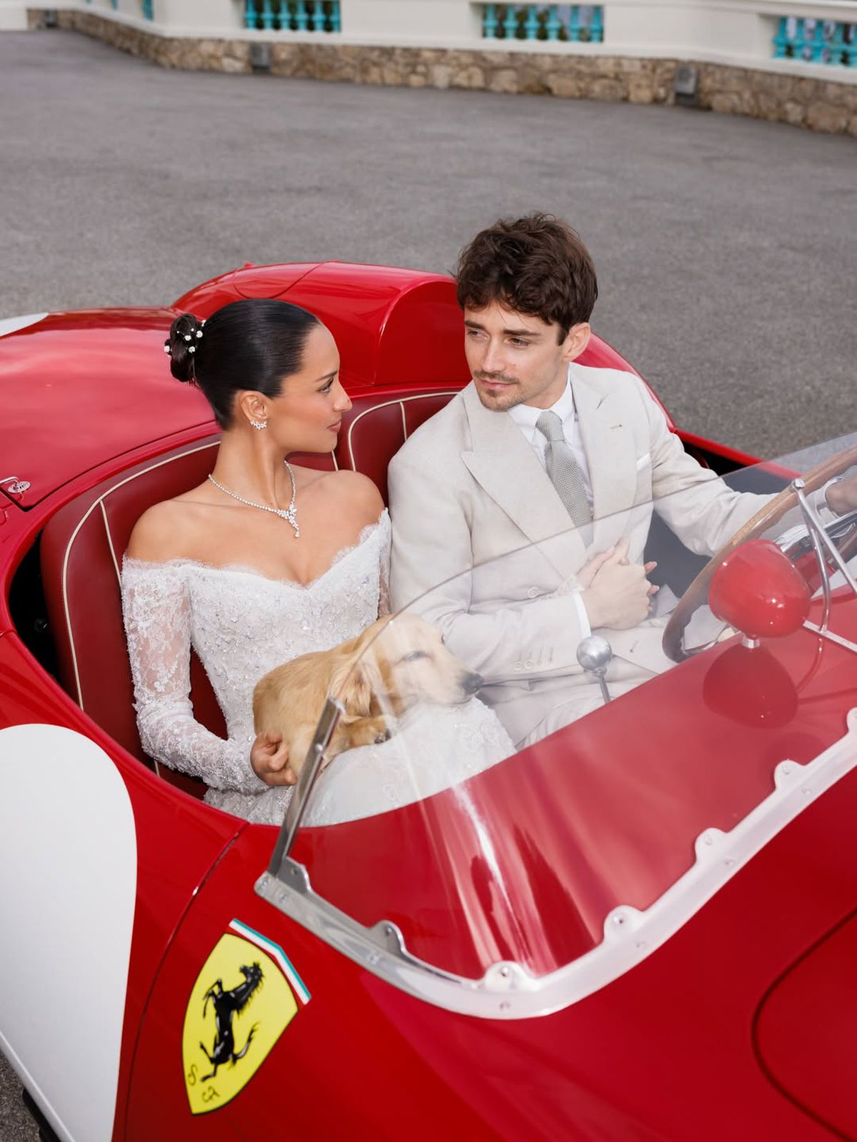 Charles Leclerc s-a logodit cu Alexandra, iubita-model! A plătit o avere pentru inel