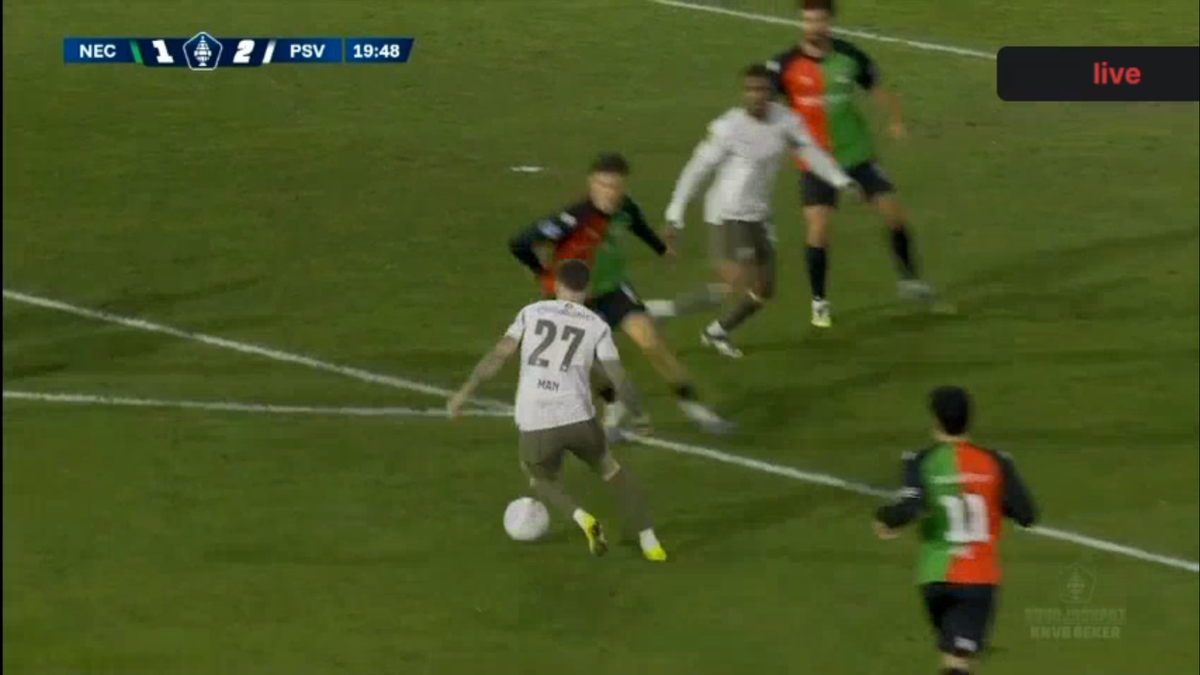 Dennis Man a făcut 2-1 în meciul cu Nijmegen