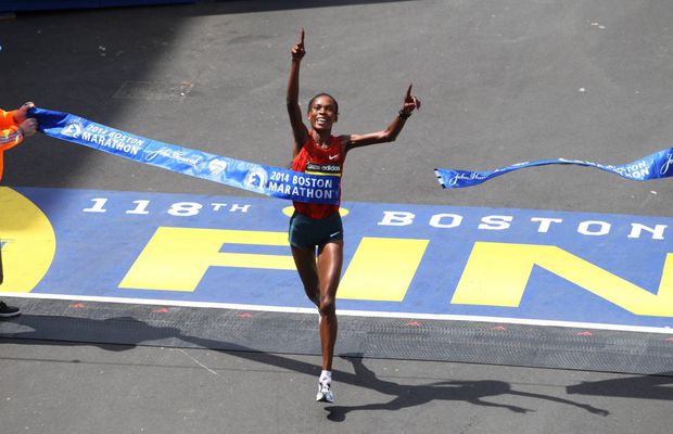 La 12 ani după prima suspendare, o câștigătoare a maratoanelor din Boston și Chicago a fost suspendată din nou