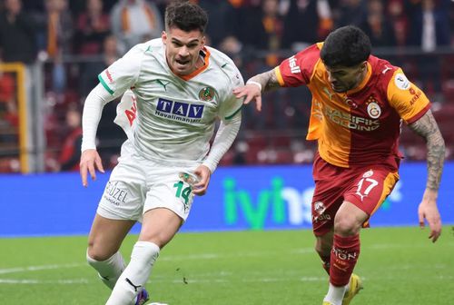 Ianis Hagi și Umit Akdag, un nou duel cu Galatasaray // FOTO: Instagram