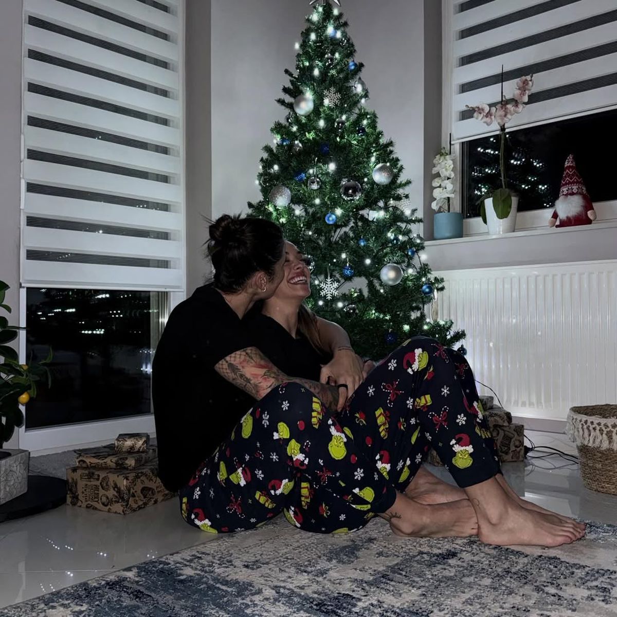 Paula Arcos și Kinga Janurik, relație