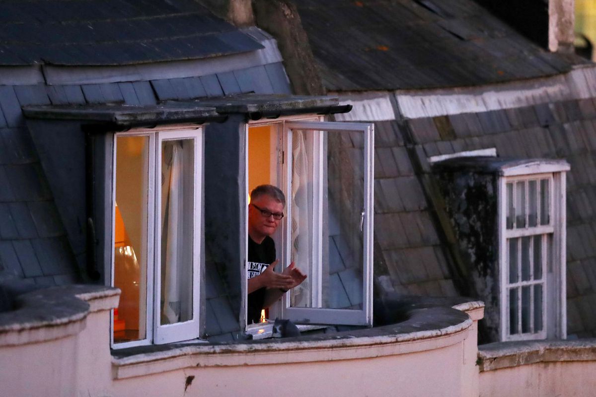 COVID-19. Cinci milioane de măști de protecție, vândute în România în doar 6 ore