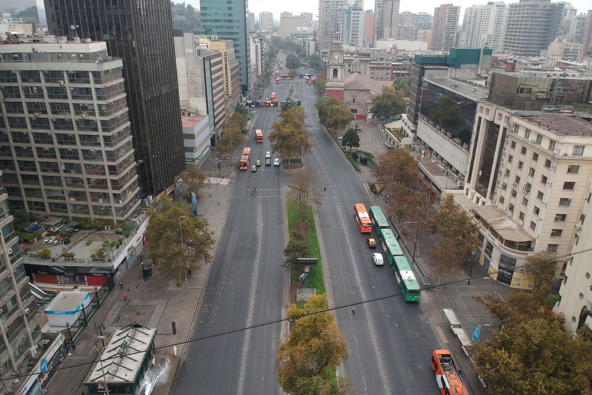 Cât respectă România carantina? Google a publicat raportul COVID-19: cum a scăzut mobilitatea românilor per total și județ cu județ