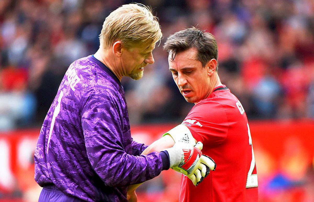 Scandal imens în Marea Britanie » Gary Neville, atac extrem la Ministrul britanic al Sănătății: „Al naibii de laș!"