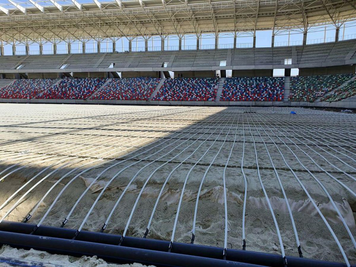 GALERIE FOTO Nu s-a oprit munca! Imagini de senzație de la stadioanele Steaua, Arcul de Triumf și Rapid