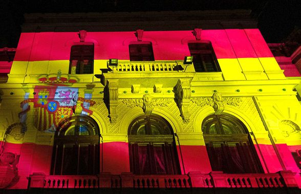 COVID-19. Scene emoționante la București » Palatul Cotroceni, iluminat în culorile Spaniei + mesajul în spaniolă al lui Klaus Iohannis