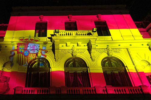 Palatul Cotroceni a fost iluminat în culorile drapelului Spaniei. foto: Administrația Prezidențială