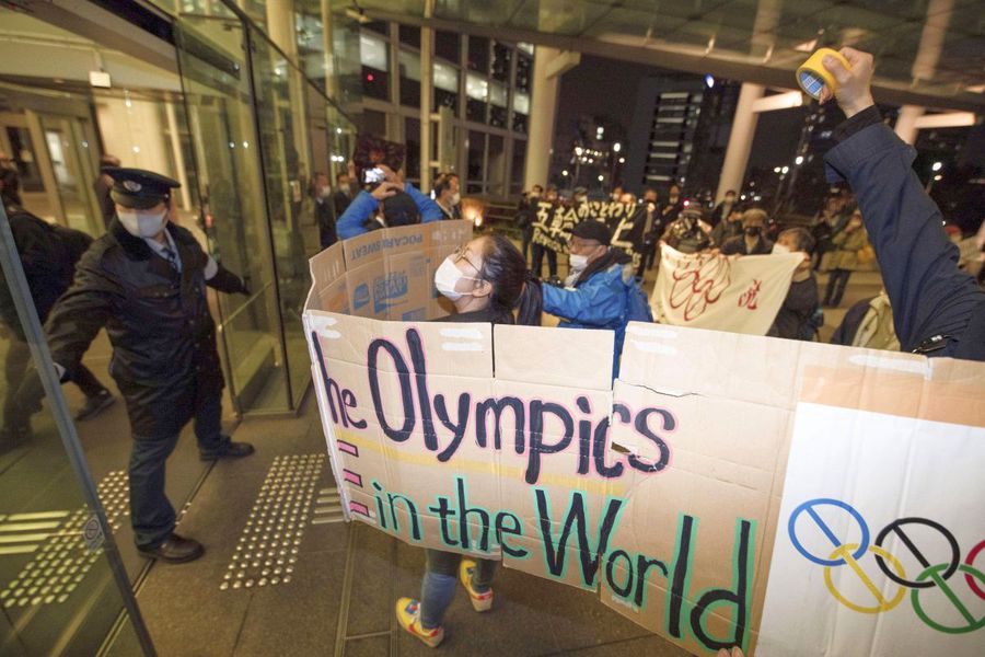 Cercuri olimpice în incertitudine » Specialiștii medicali cer anularea Jocurilor Olimpice, niponii protestează, dar organizatorii pregătesc concursuri-test pentru sportivi