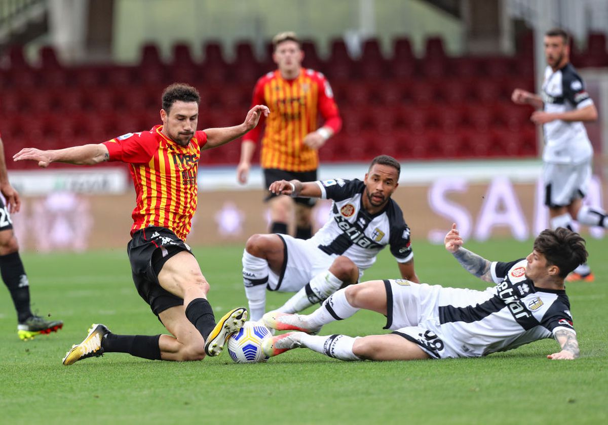 FOTO BENEVENTO - PARMA, GOL DENNIS MAN
