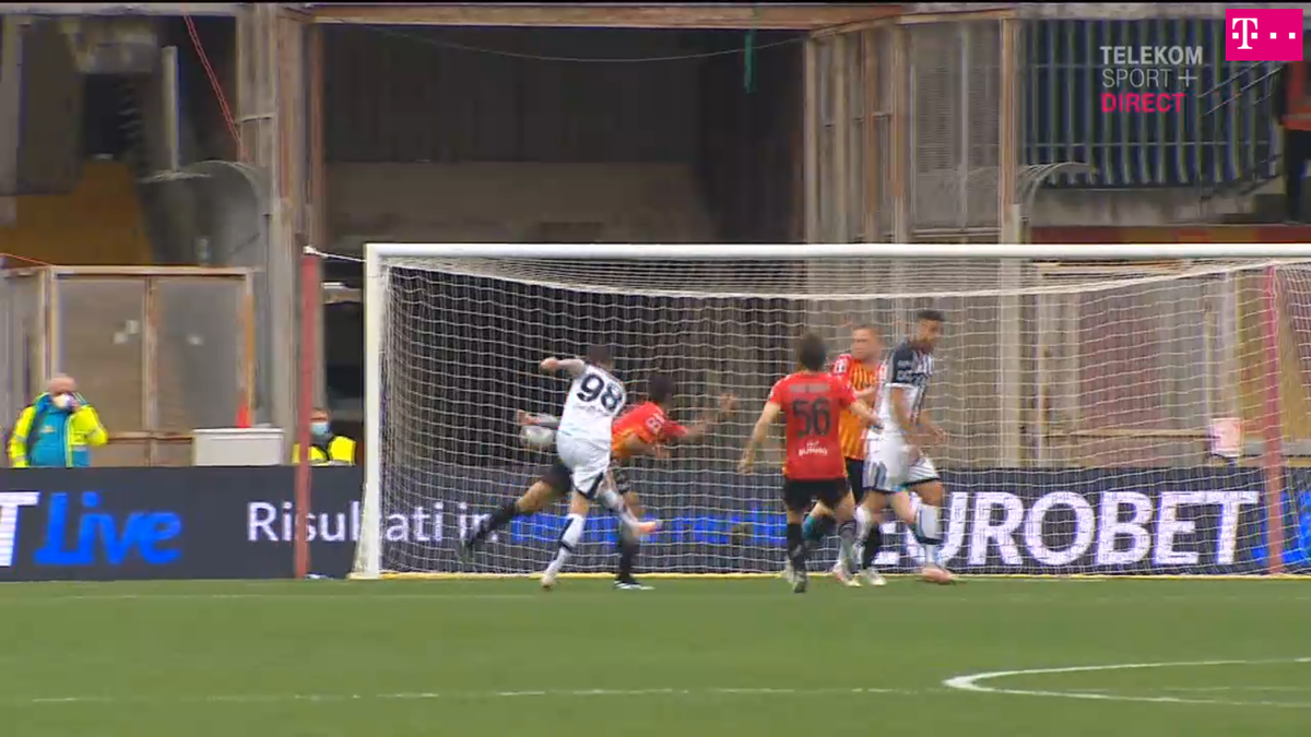 Benevento - Parma 2-2 » Dennis Man, primul gol în Serie A, după o execuție spectaculoasă! Mihăilă a intrat pe teren în minutul 77