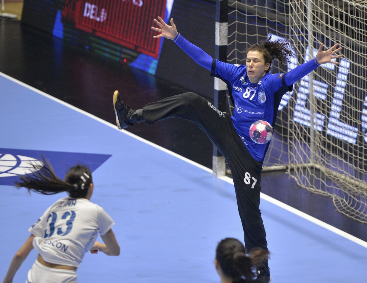 Nicușor Dan, oaspete de lux la CSM București - ȚSKA Moscova, deși meciul s-a jucat fără spectatori