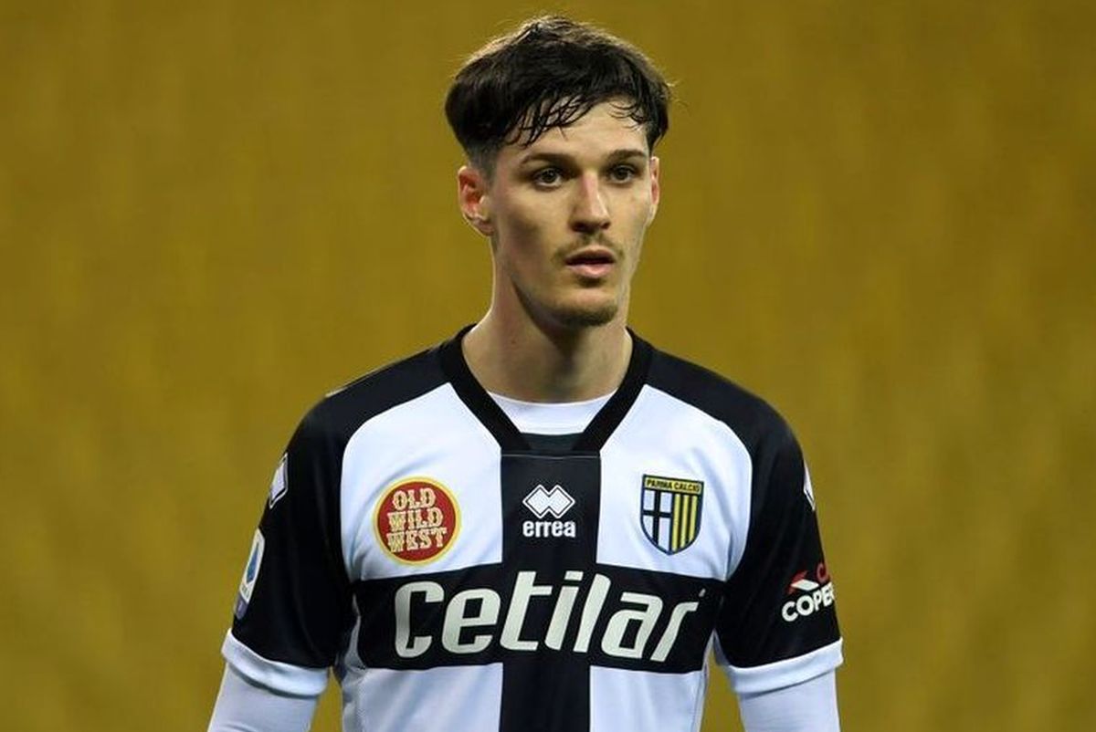 Dennis Man l-a fascinat pe Ilie Dumitrescu: „Activ, cu personalitate, l-au ajutat și meciurile de la națională”