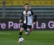 Dennis Man (22 de ani) a marcat primul gol pentru Parma, în remiza 2-2 cu Benevento, și a fost desemnat cel mai bun fotbalist al „cruciaților”.