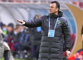 Toni Petrea, pus la zid pentru formula aleasă pentru derby-ul cu CSU Craiova: „Echipă de imagine! E făcută ca să gâdile orgoliile cuiva, nu ca să câștige”