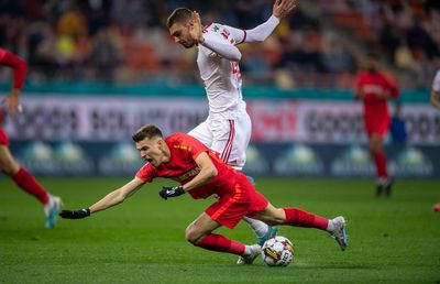 Ediție specială GSP Live. Sepsi - FCSB, de la 20:30. Roș-albaștrii pot profita de pașii greșiți făcuți de Farul și CFR Cluj.