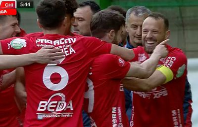 Fază bizară în Mioveni - Chindia » Chivulete a anulat un gol după 5 minute de analiză în camera VAR! Ce a descoperit