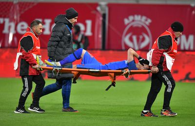 Omul de bază de la FCSB, scos cu targa de pe teren » Primul diagnostic