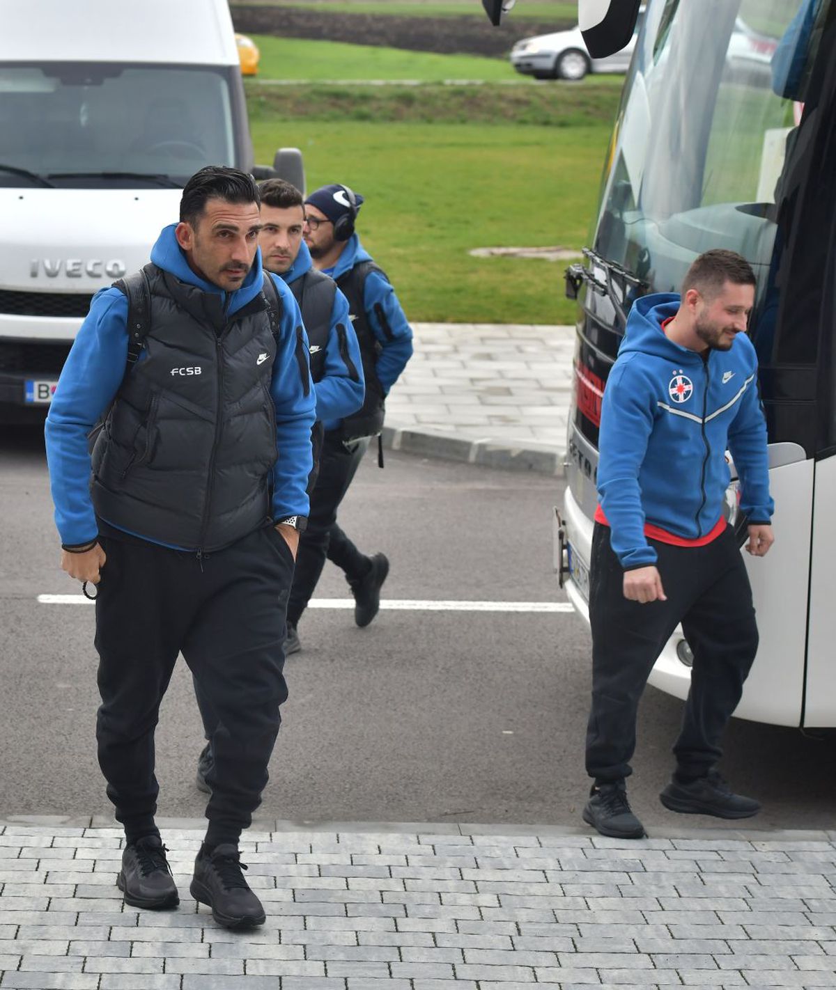 Gheorghe Mustață n-a intrat pe stadion la Sepsi - FCSB: „M-a sunat MM, mi-a zis că a vorbit. E păcat, dar prefer să stau aici lângă suporteri!”