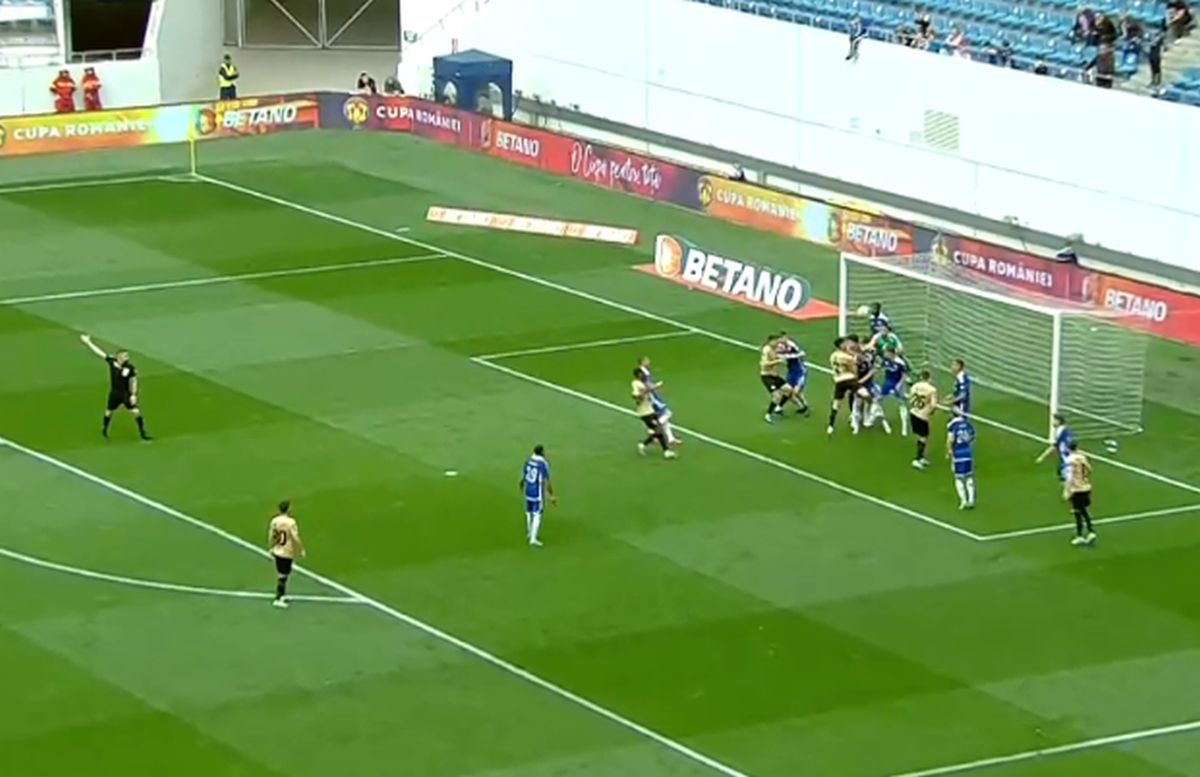 Eroare majoră în Cupă: a fluierat un fault inexistent înainte să se înscrie, iar VAR nu a putut interveni!