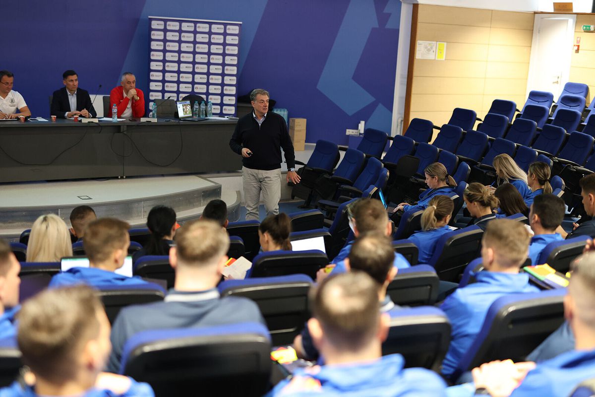 Imaginea care spune totul despre arbitrajul din România! » Dacă nici ei nu știu, noi ce să înțelegem?