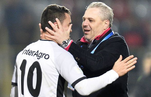 Cum a răspuns Șumudică când a fost întrebat dacă îl vrea pe Budescu la Rapid: „Este un jucător incredibil. Poate trece prin Giulești”