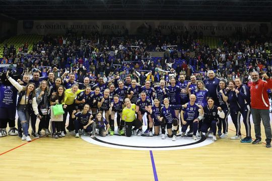 Dunărea Brăila a învins-o clar pe Gloria Bistrița, scor 35-26, în runda cu numărul 21 din prima ligă de handbal feminin a României.