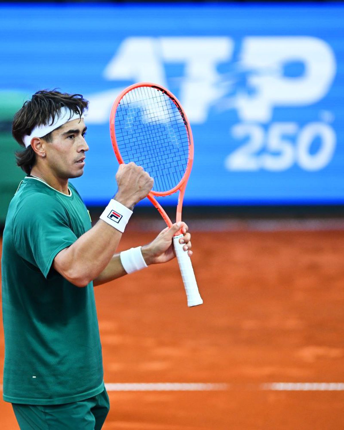 Sebastian Baez, favoritul numărul 1 de la Țiriac Open, e în „sferturi” după un meci disputat în două zile + urmează ciocnirea cu partenerul său de dublu