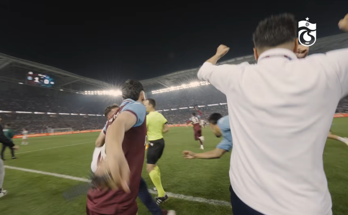 Rar vezi așa ceva: peste 40.000 de oameni în tribune la un meci de juniori!