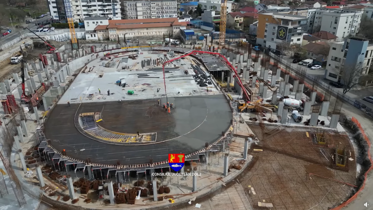 Arena multifuncțională din inima orașului capătă contur » Imaginile spectaculoase surprinse azi pe șantier