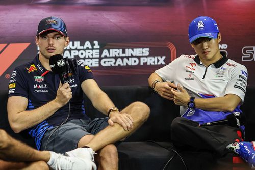 Max Verstappen și Yuki Tsunoda. foto: Imago