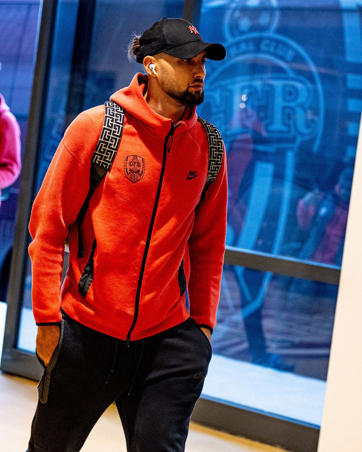 Pedeapsă inedită aplicată de Mirel Rădoi la vestiare » Antrenorul și-a explicat apoi gestul și a spus cine vrea să câștige Cupa României