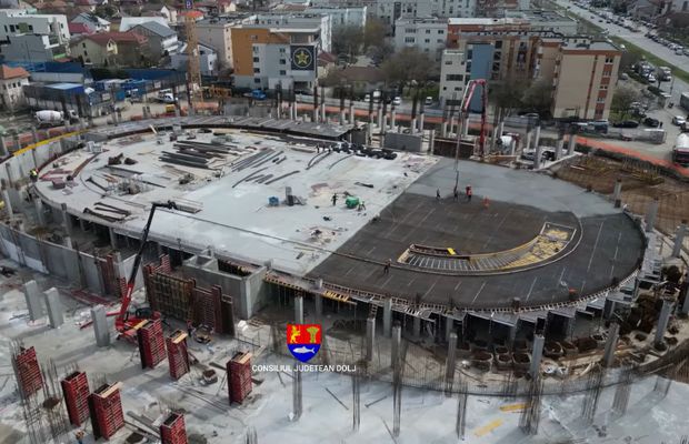 Arena multifuncțională din inima orașului capătă contur » Imaginile spectaculoase surprinse azi pe șantier