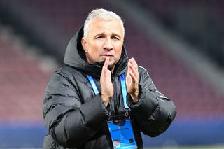 Supărat pe arbitru, Dan Petrescu se înclină în fața unui rival: „Este un jucător de alt nivel, mult peste Superliga”