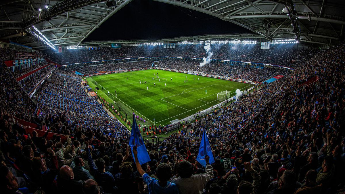 Rar vezi așa ceva: peste 40.000 de oameni în tribune la un meci de juniori!