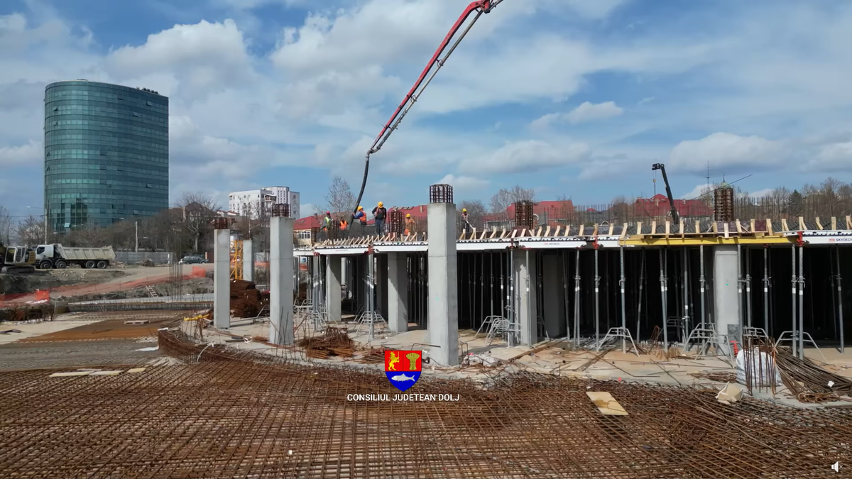 Arena multifuncțională din inima orașului capătă contur » Imaginile spectaculoase surprinse azi pe șantier
