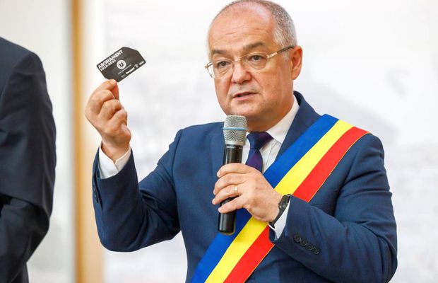 Emil Boc a răspuns pentru GSP.ro, în 6 puncte, în legătură cu violențele de la U Cluj - CFR Cluj: „Nu au fost conotații etnice” + Ce ar sta, de fapt, în spatele atacului sălbatic