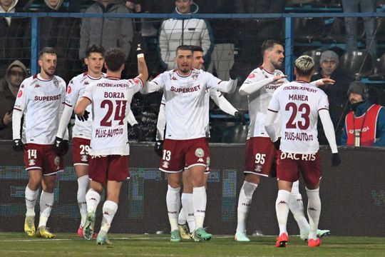 Foștii fotbaliști Basarab Panduru (54 de ani) și Ovidiu Herea (40) au remarcat forma bună pe care o traversează Alex Dobre (26), aripa dreaptă de la Rapid.