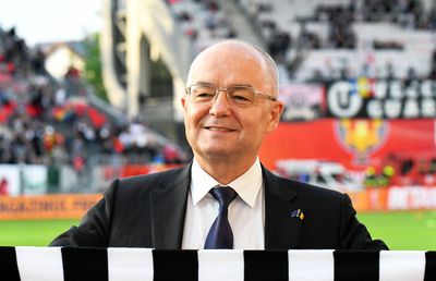 „Emil Boc încurajează violența ultrașilor! Galeria și U Cluj au o ideologie național-șovină evidentă!” » Acuzații grave în Ardeal, după ultimele evenimente