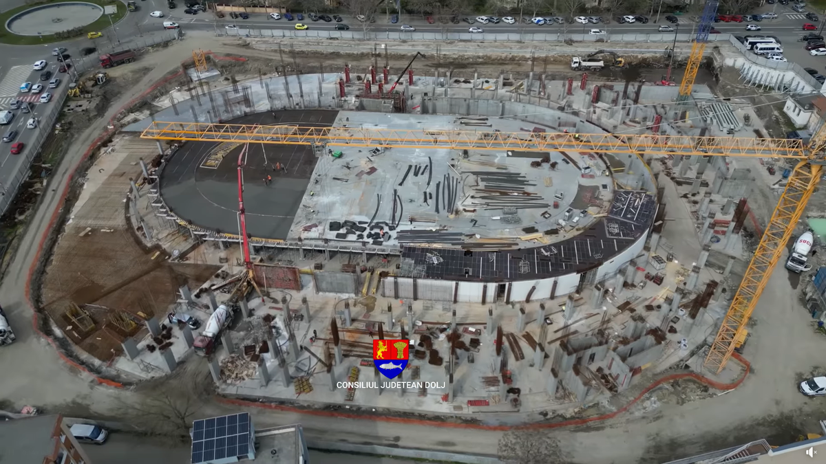 Arena multifuncțională din inima orașului capătă contur » Imaginile spectaculoase surprinse azi pe șantier