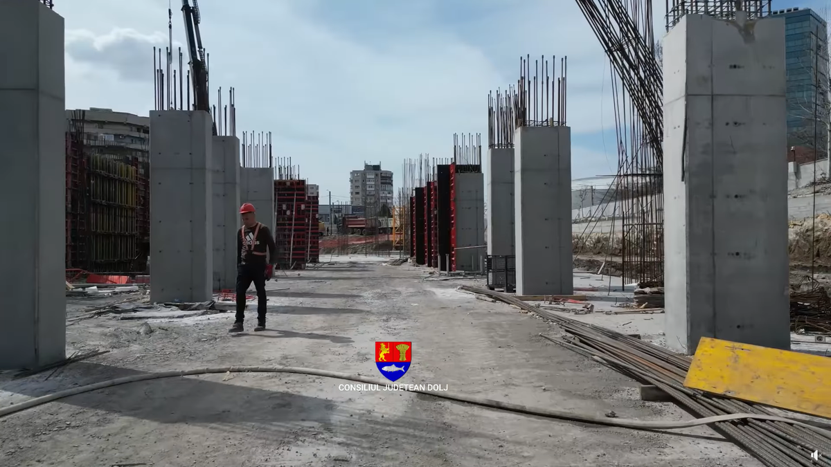 Arena multifuncțională din inima orașului capătă contur » Imaginile spectaculoase surprinse azi pe șantier