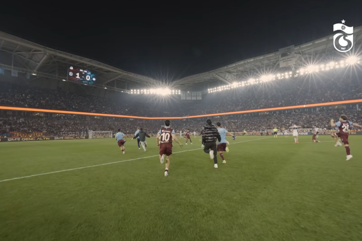 Rar vezi așa ceva: peste 40.000 de oameni în tribune la un meci de juniori!