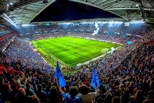 În fața a 40.368 spectatori pe stadionul din Trabzon, tinerii fotbaliști ai clubului turc au învins Inter Milano cu 1-0 și s-au calificat în semifinalele UEFA Youth League.